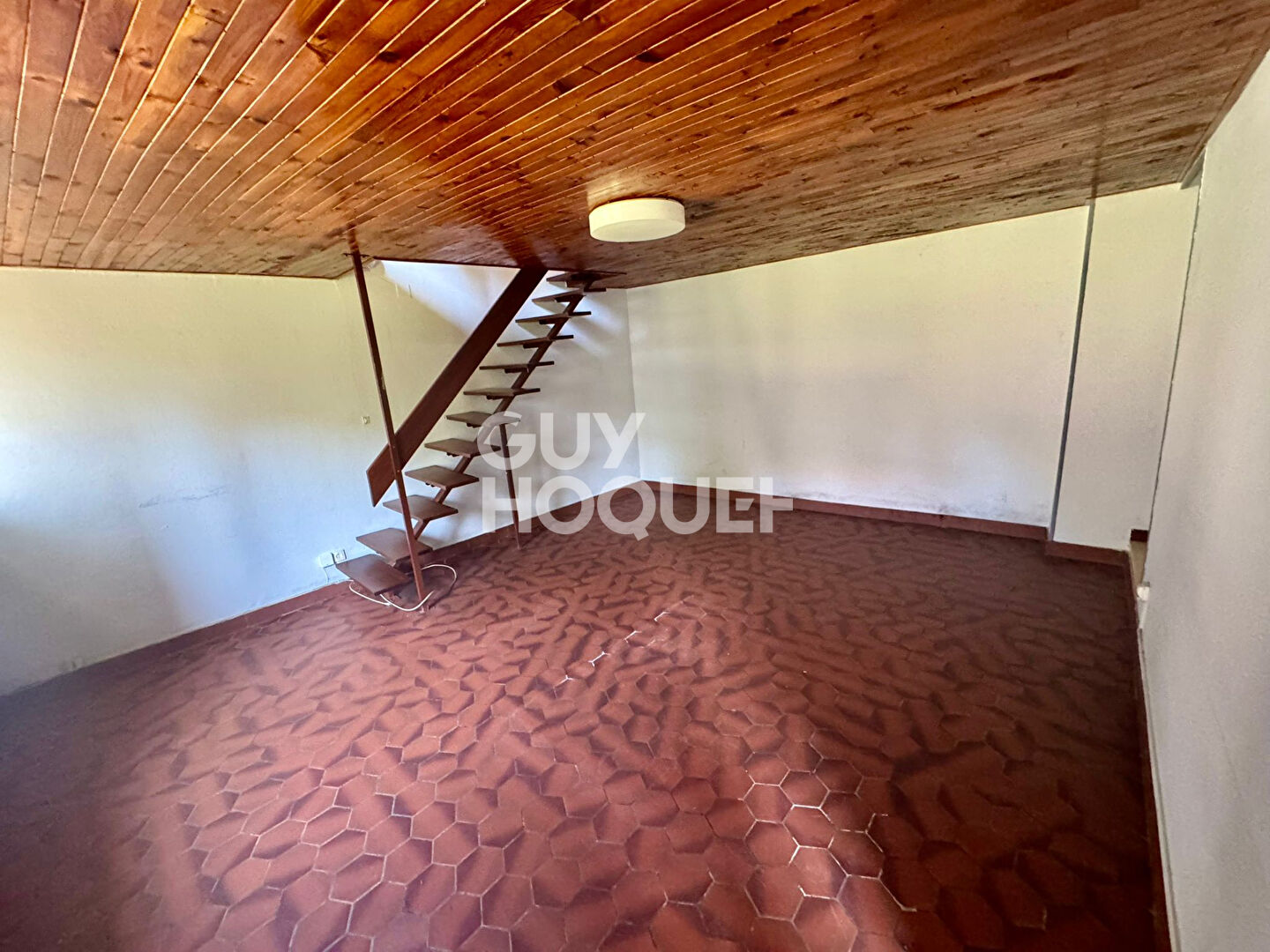 Ensemble immobilier : Deux maisons + garages 179 000 