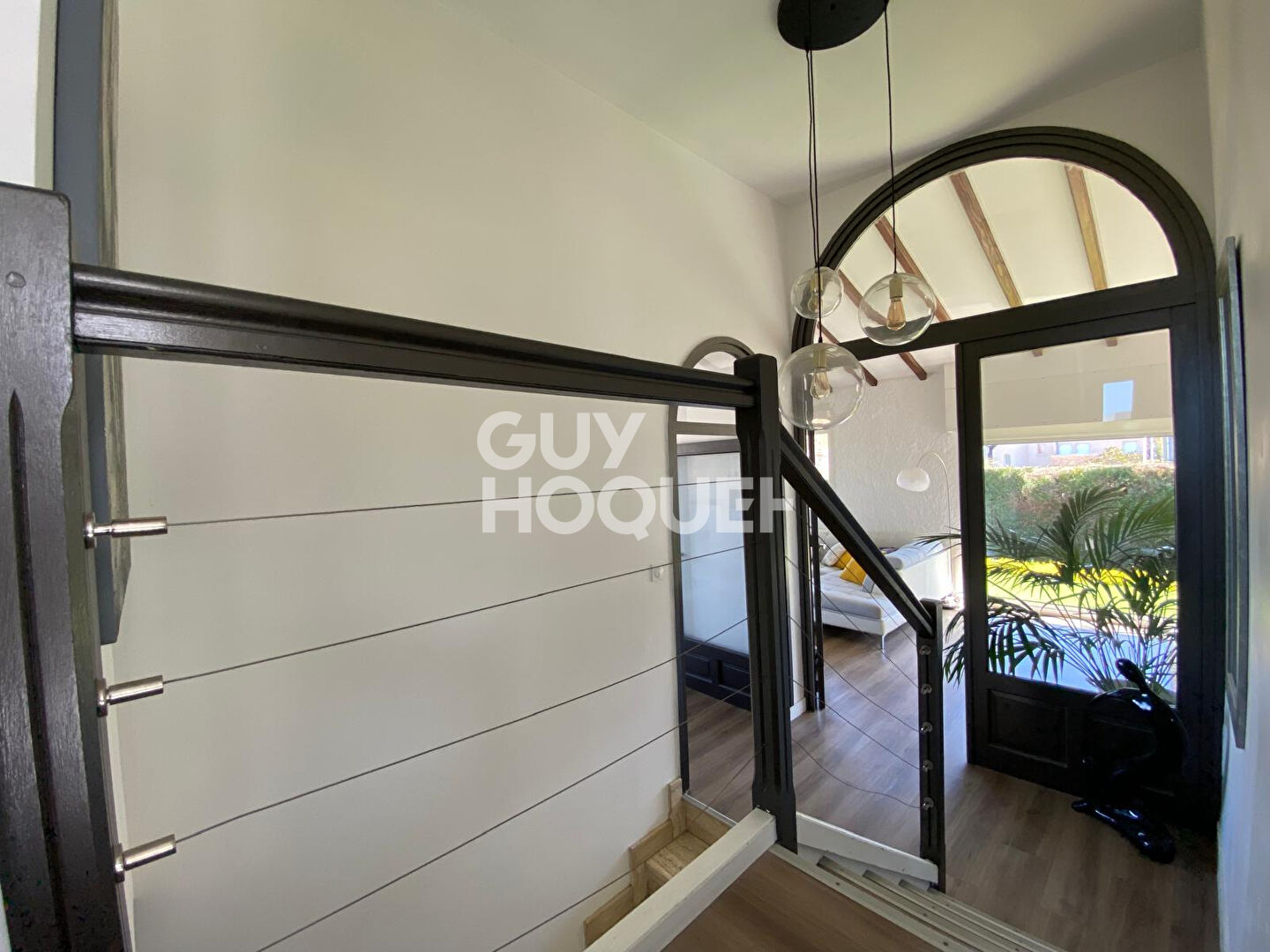 Maison à vendre dans quartier prisé : Le bonheur à portée de main !