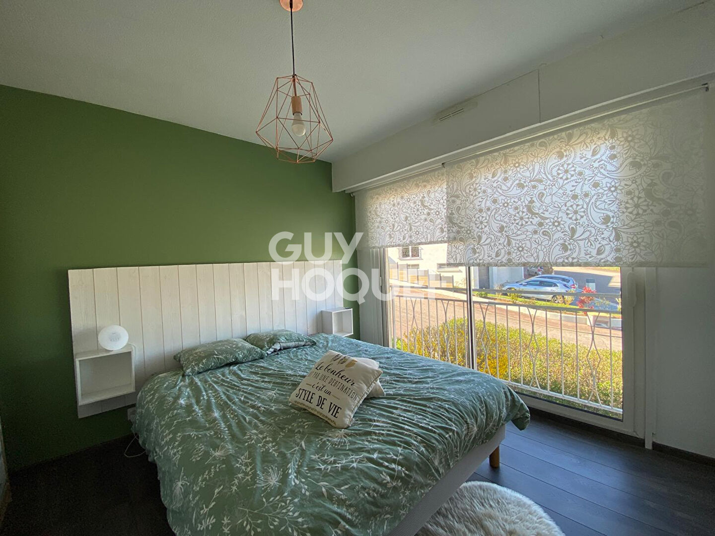 Maison à vendre dans quartier prisé : Le bonheur à portée de main !