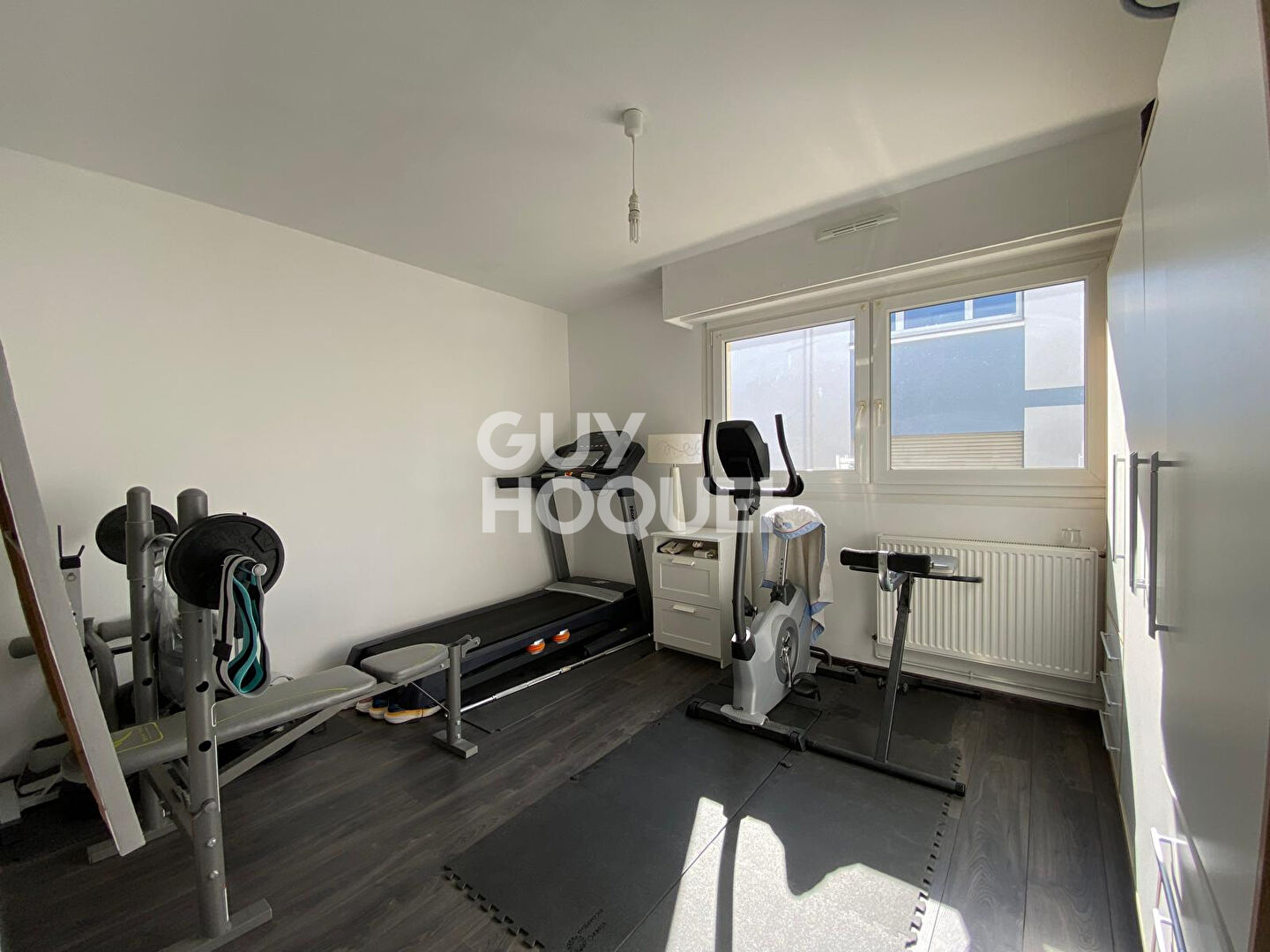 Maison à vendre dans quartier prisé : Le bonheur à portée de main !