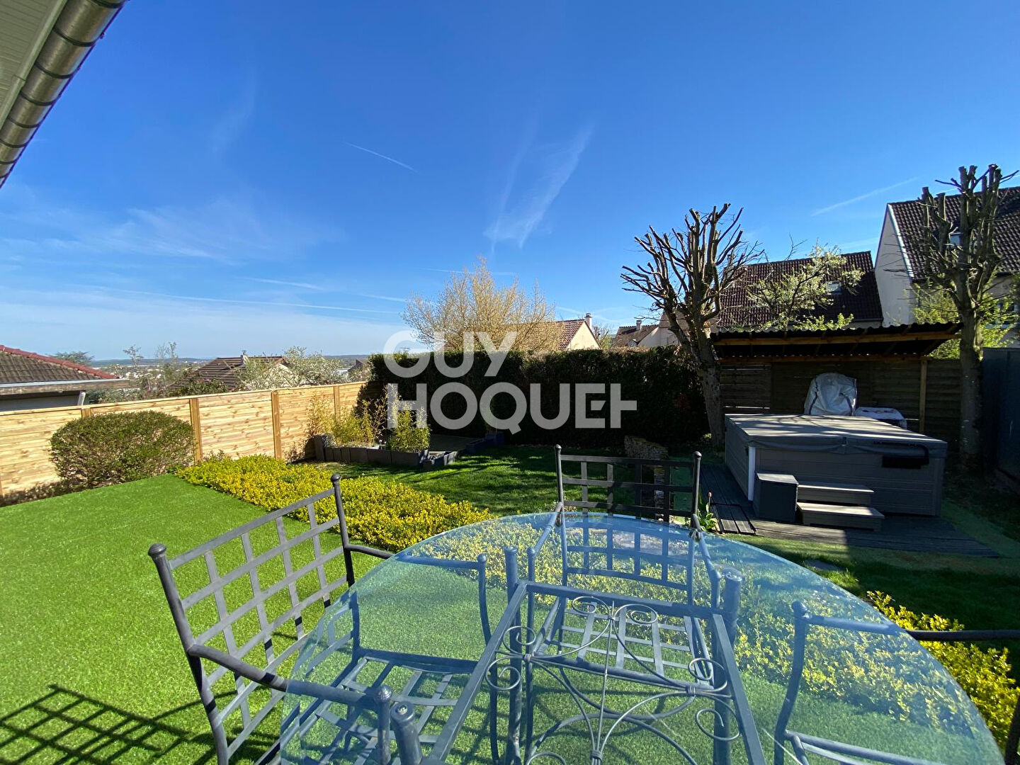 Maison à vendre dans quartier prisé : Le bonheur à portée de main !