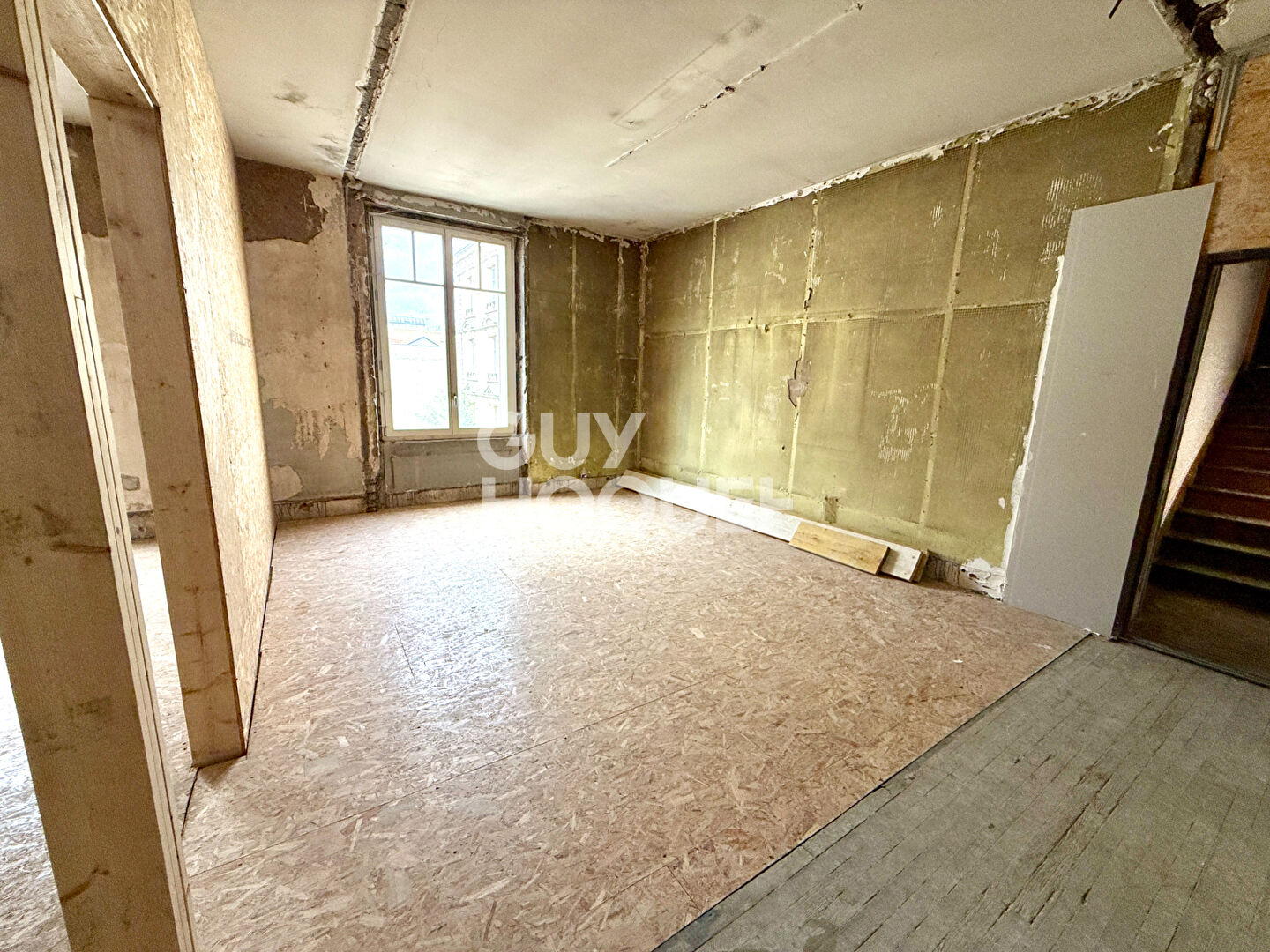 Nancy Gare : Appartement à aménager 2 pièces