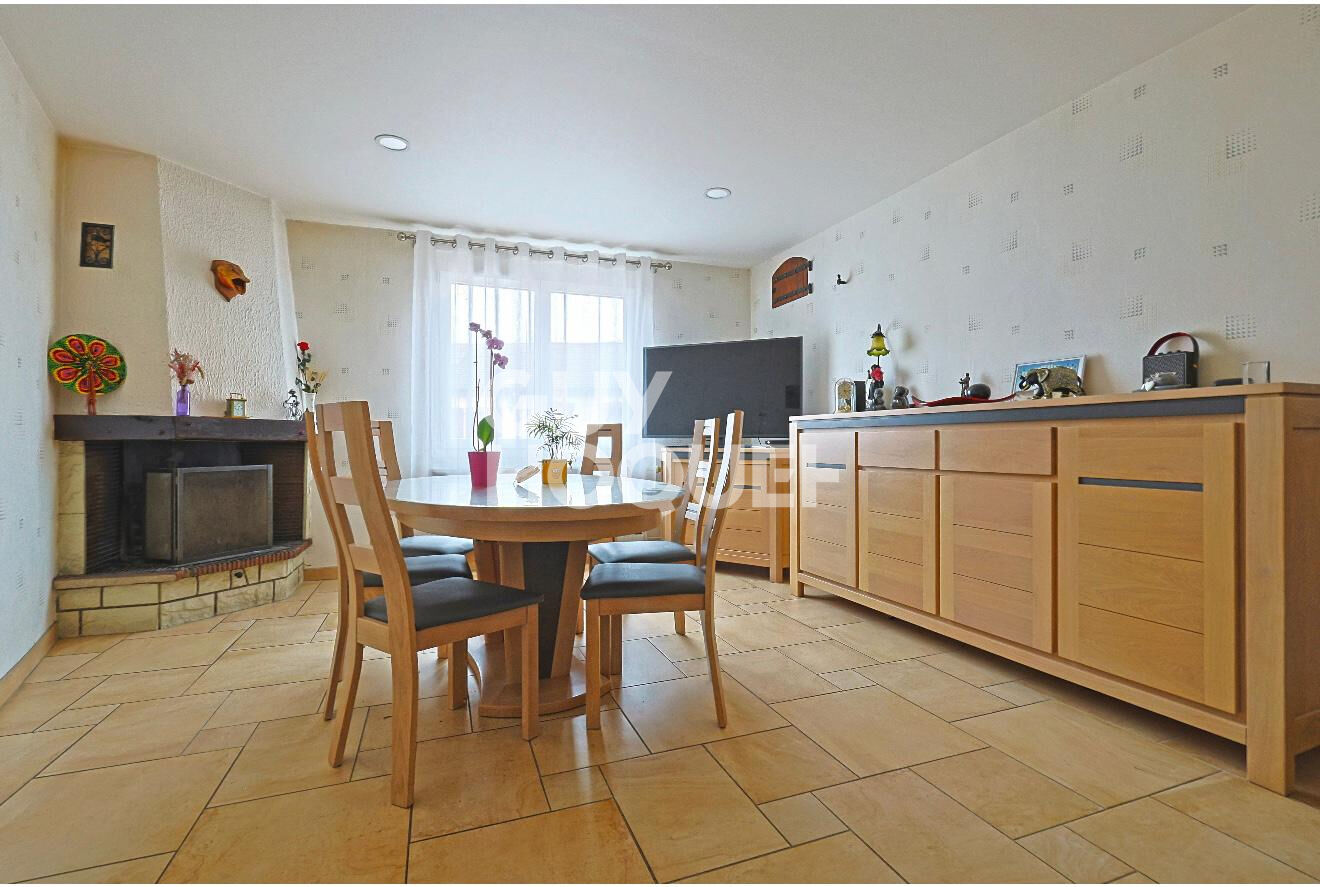 Maison à vendre à Neuves-Maisons : 4 pièces, 125 m² de bonheur !