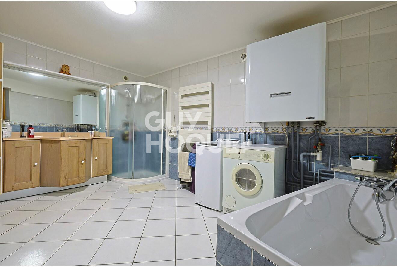 Maison à vendre à Neuves-Maisons : 4 pièces, 125 m² de bonheur !