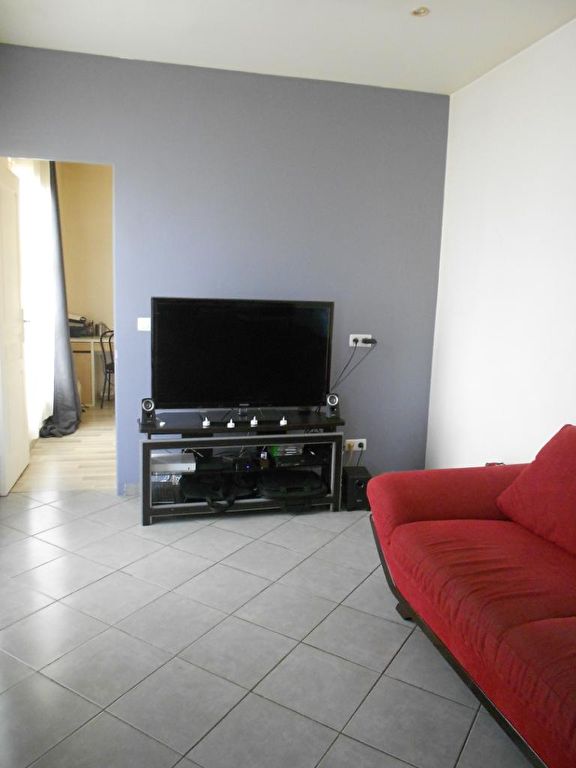 MAISON PROCHE PLACE DE LA BOULE