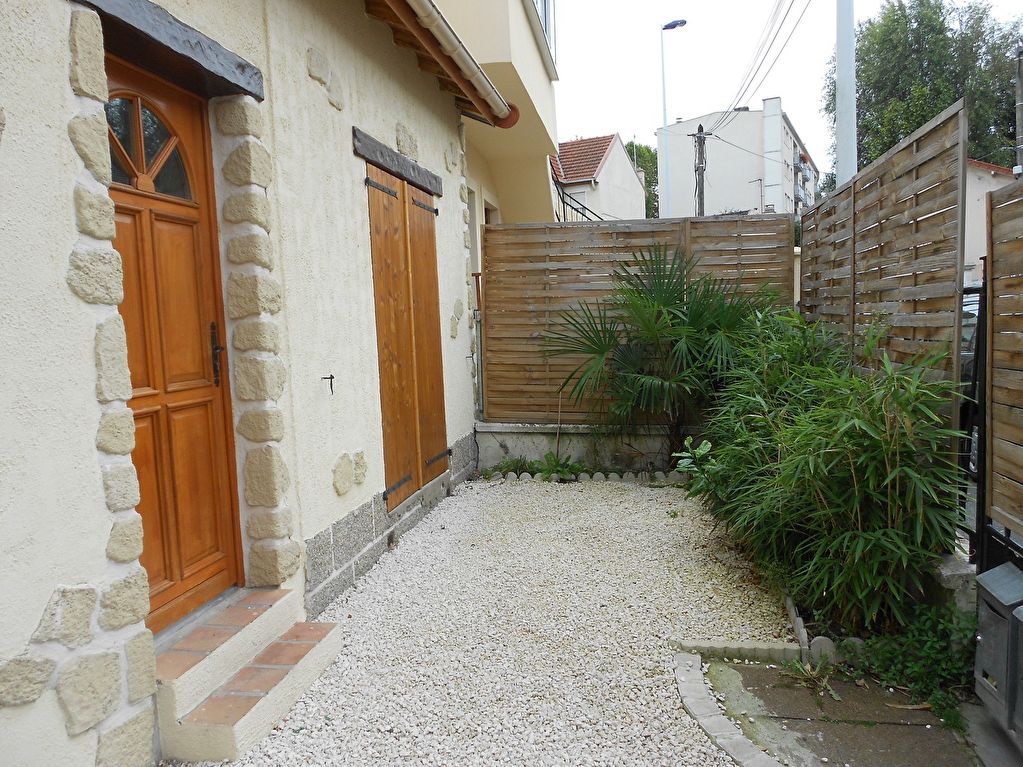 NANTERRE RUE CIRCULAIRE