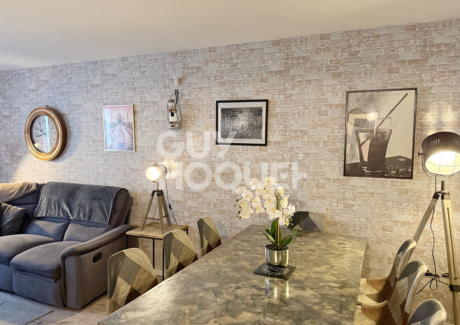 Charmant appartement meublé  Rue des Buissons