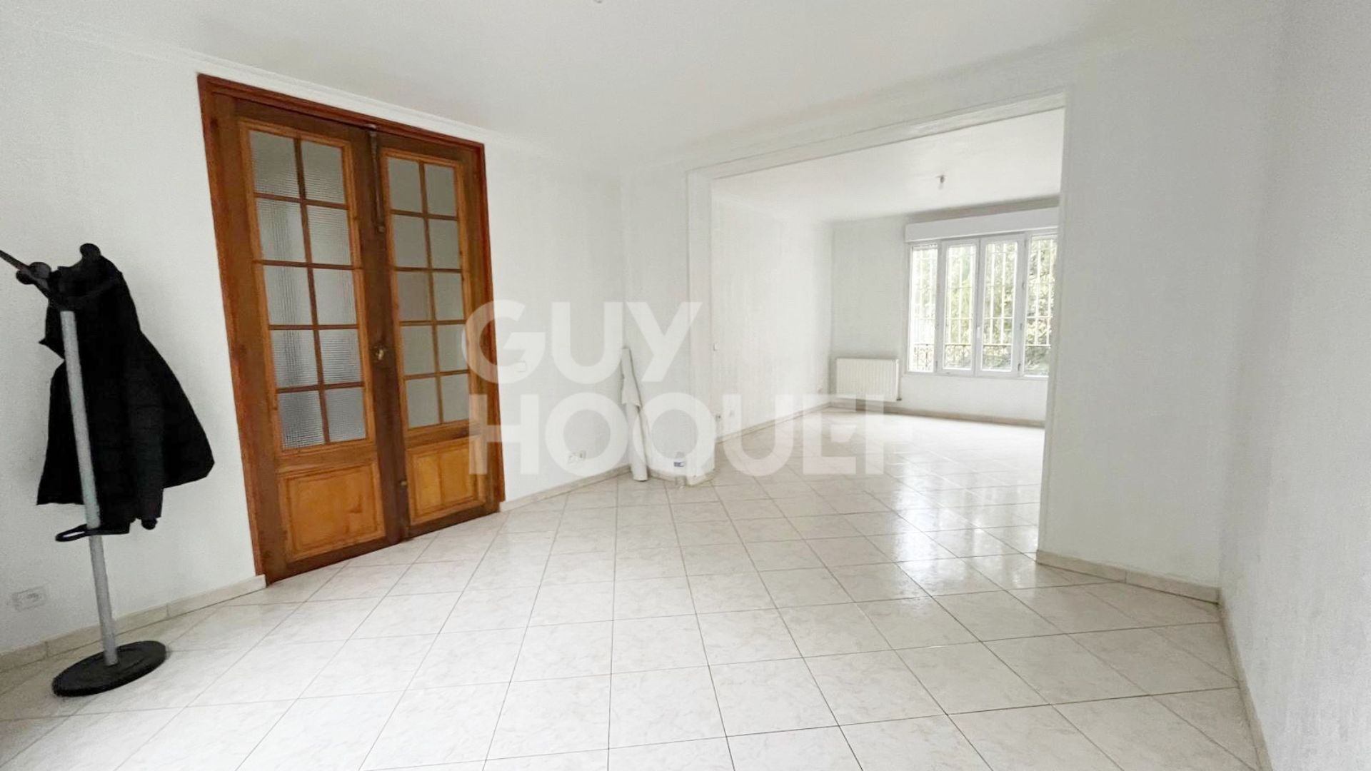 Maison  de caractère - 11 pièces - 217 m2 - jardin