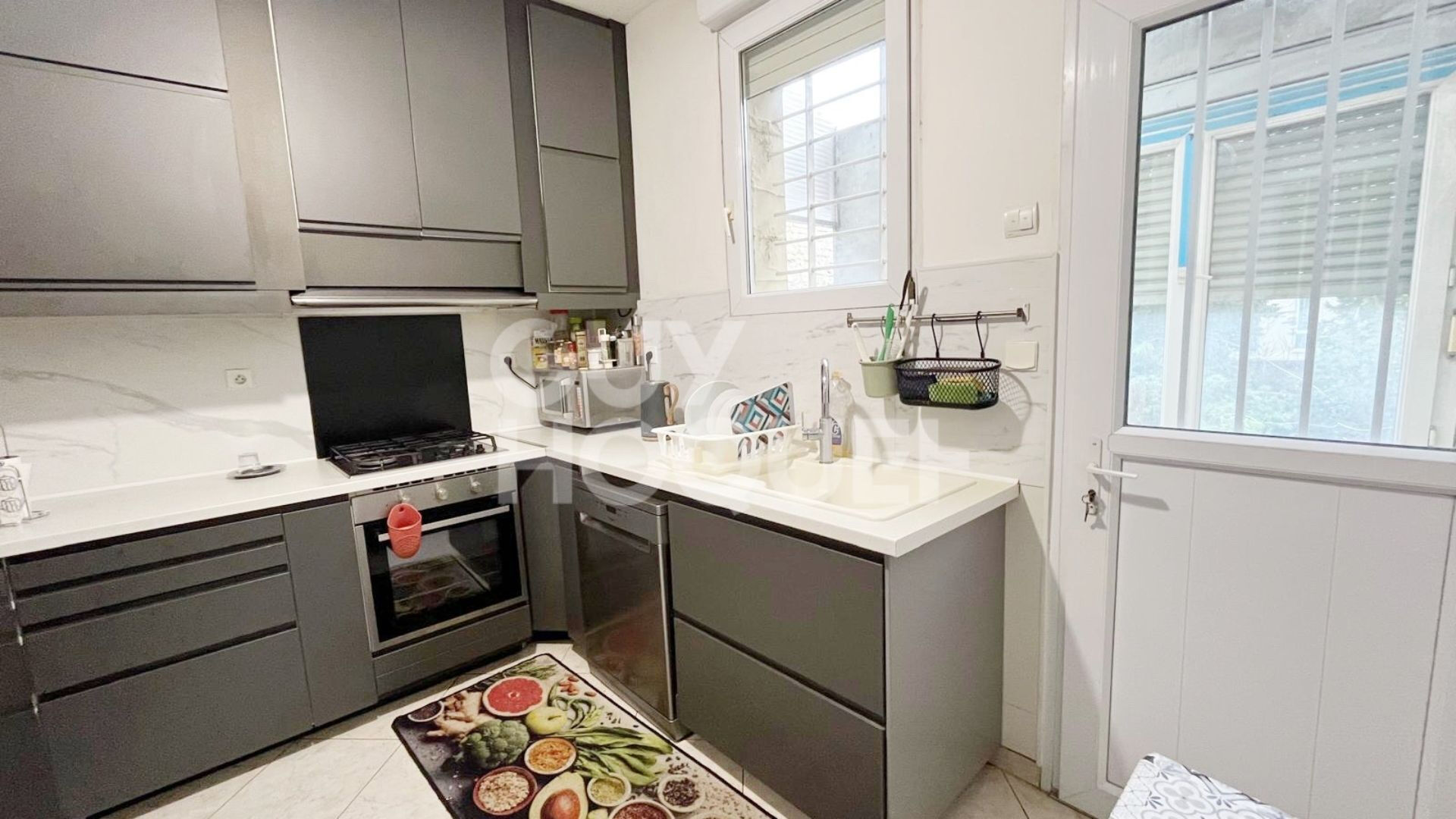 Maison  de caractère - 11 pièces - 217 m2 - jardin