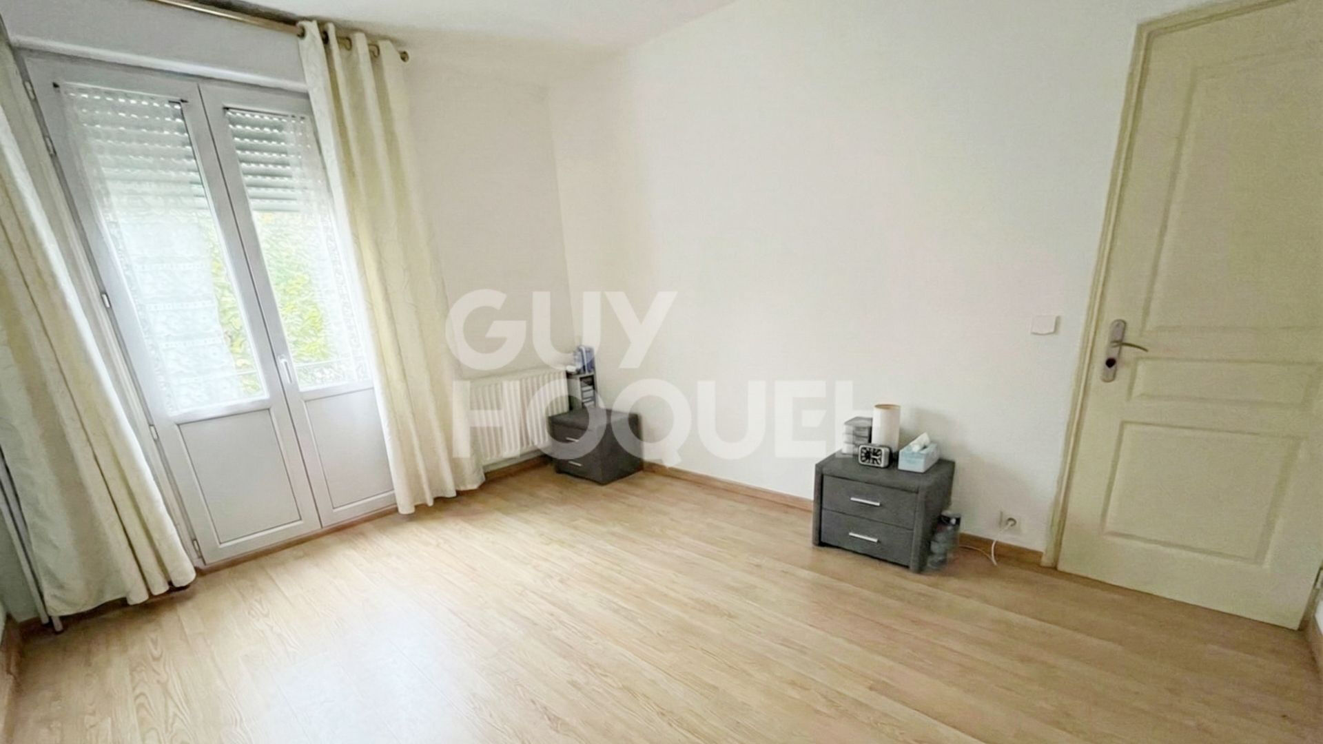 Maison  de caractère - 11 pièces - 217 m2 - jardin