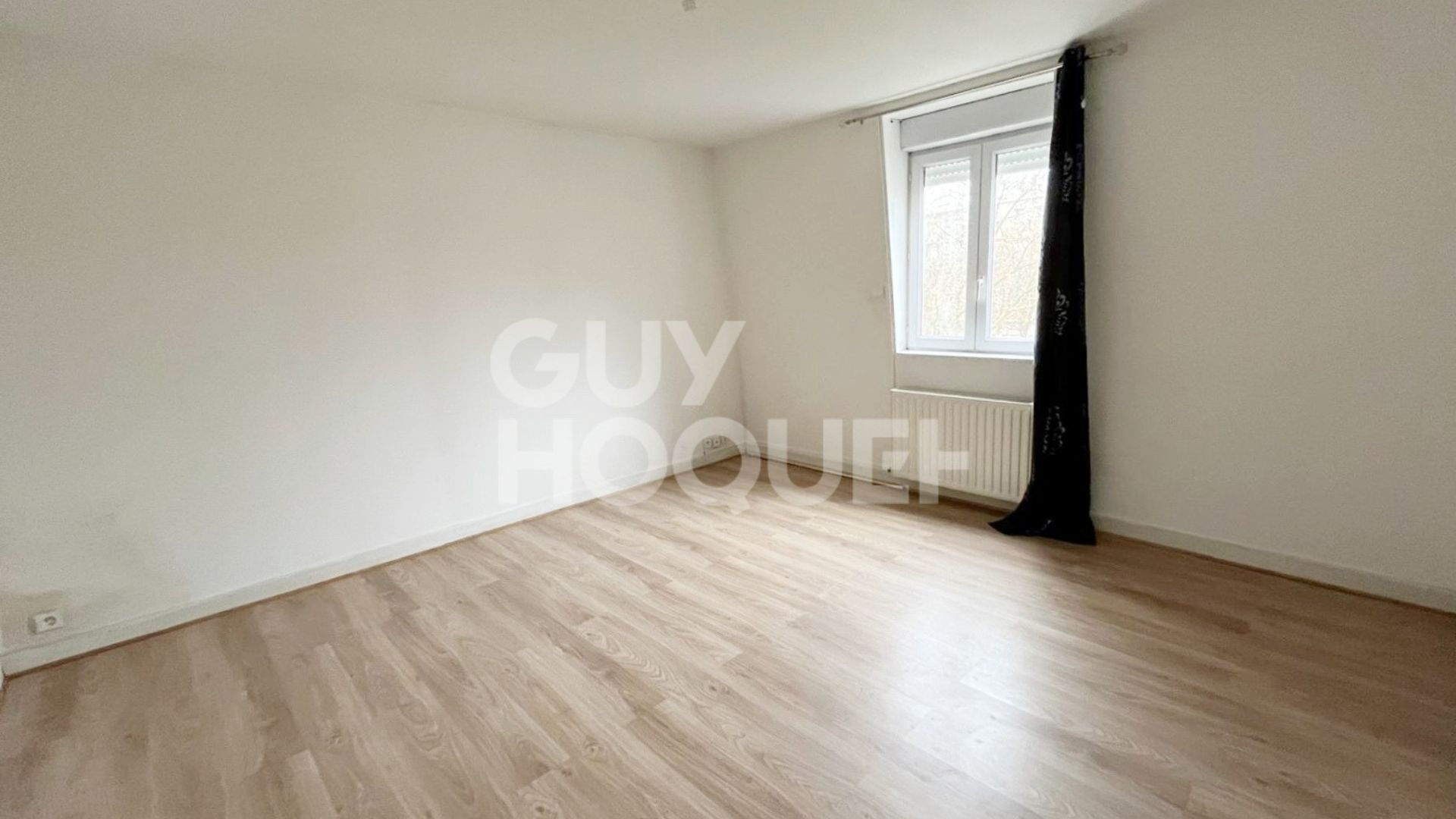 Maison  de caractère - 11 pièces - 217 m2 - jardin