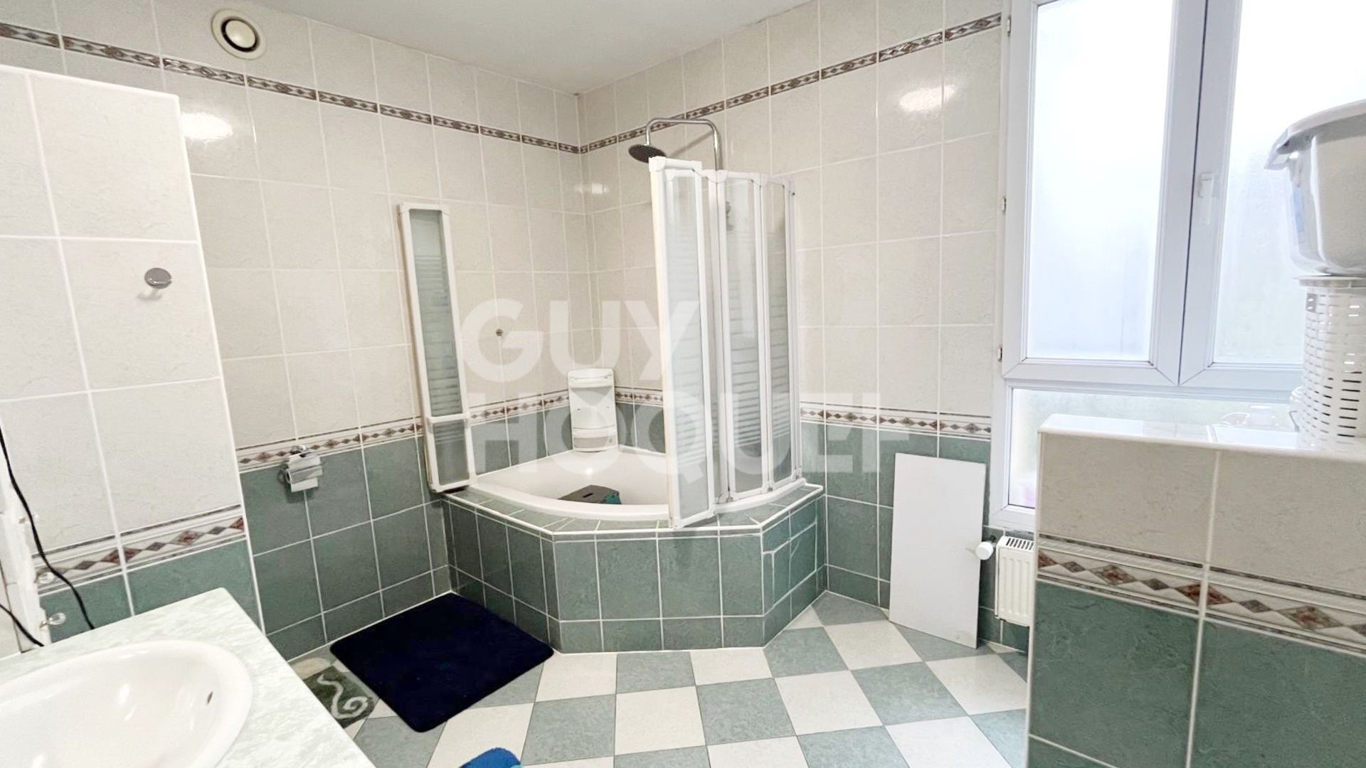 Maison  de caractère - 11 pièces - 217 m2 - jardin