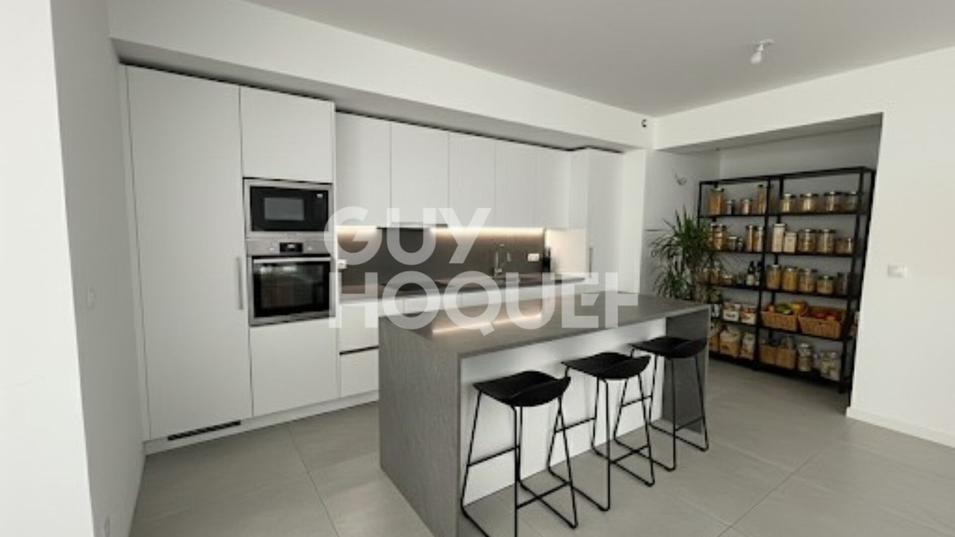 NANTERRE - 4 PIECES LIMITE SURESNES