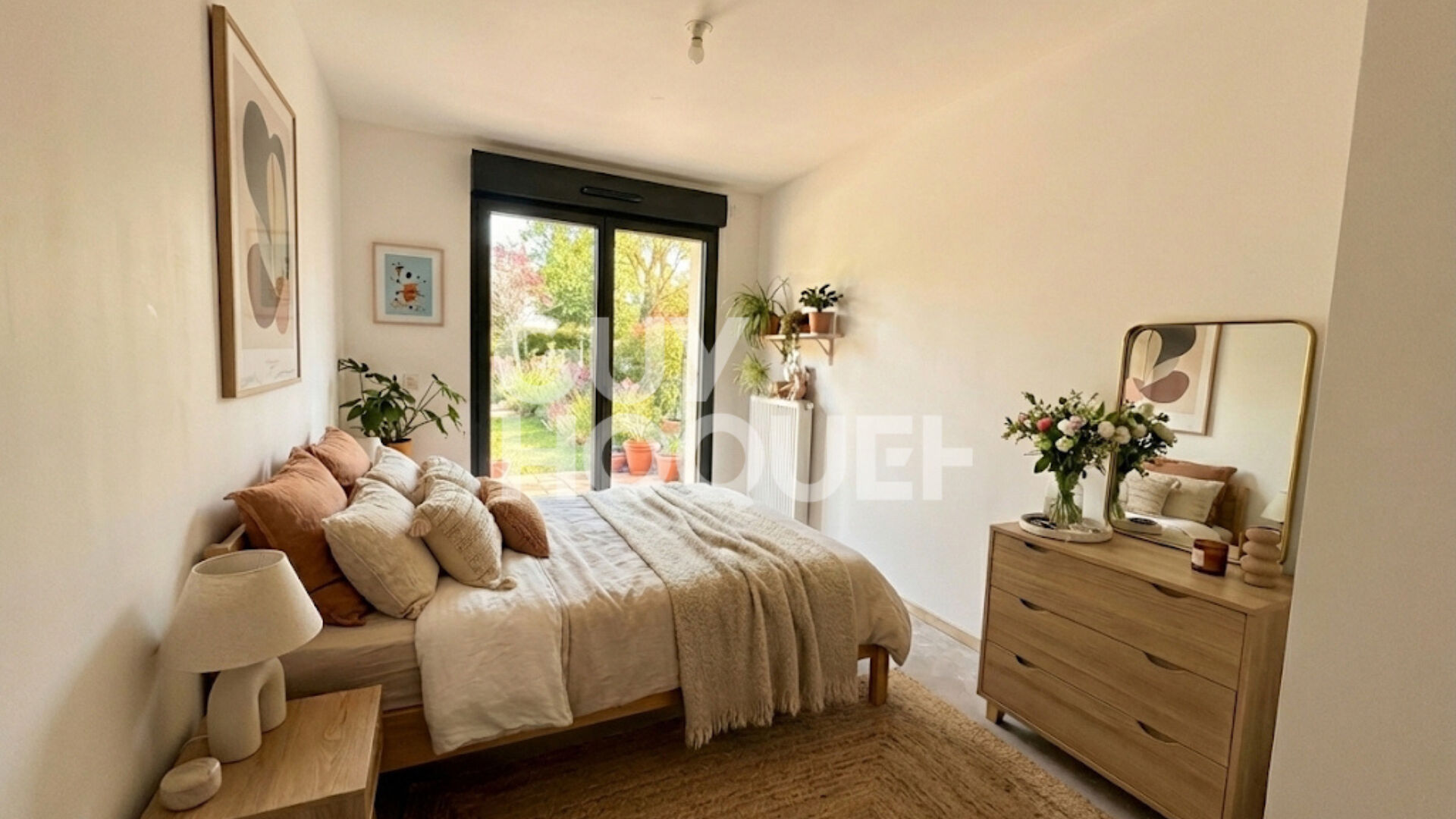 REZ-DE-JARDIN LIMITE SURESNES