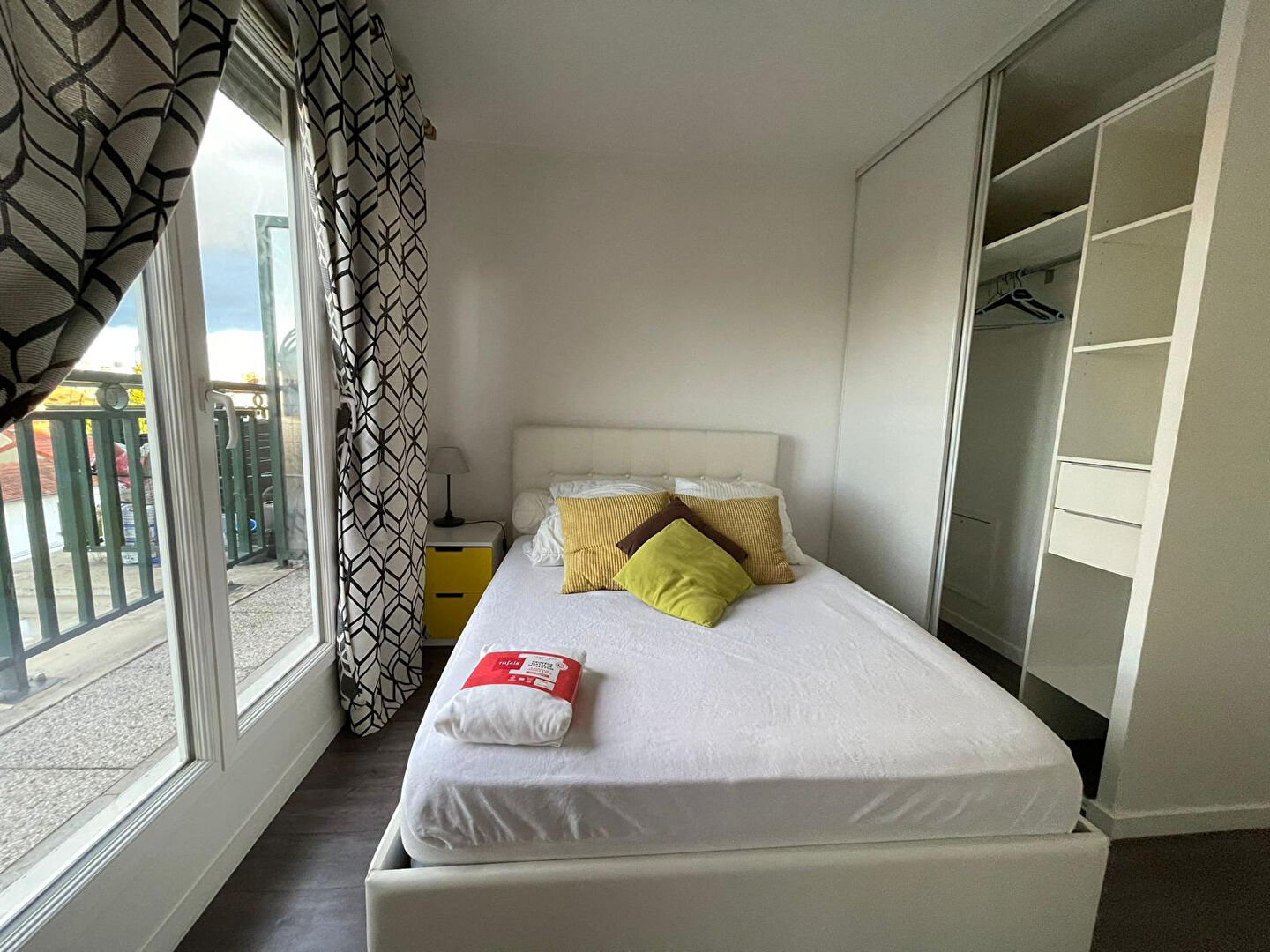 2P MEUBLE - CENTRE VILLE  - PARKING