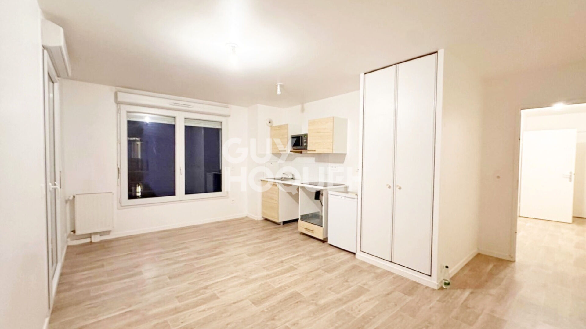 NANTERRE - PROCHE DE LA PLACE DE LA BOULE