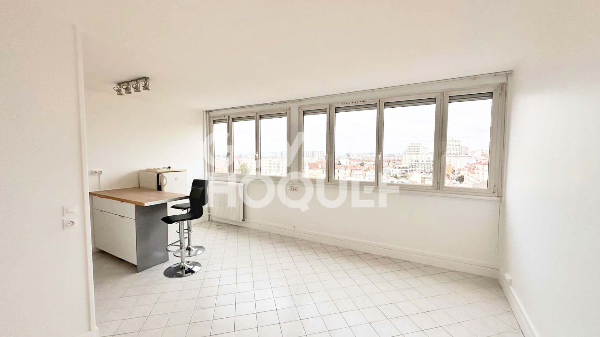 Studio CENTRE VILLE DE NANTERRE