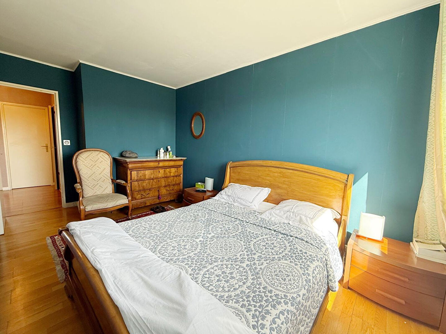 NANTERRE 5 PIECES - DERNIER ETAGE AVEC BALCON