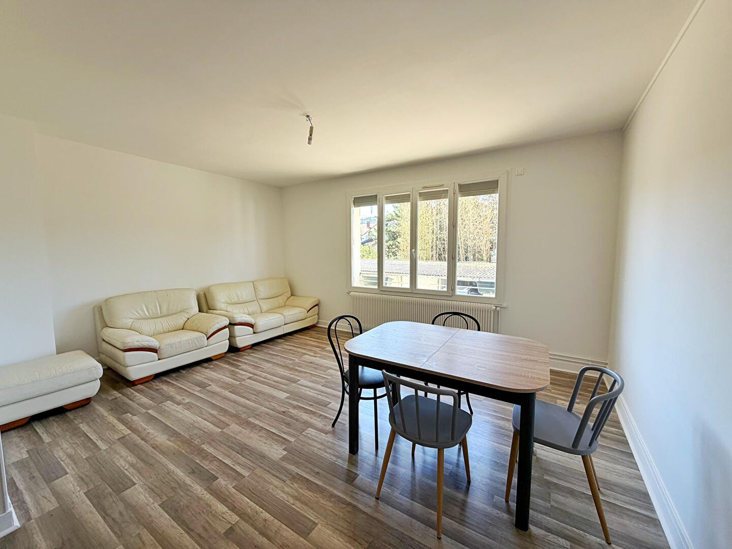 TROIS PIECES- NANTERRE CENTRE