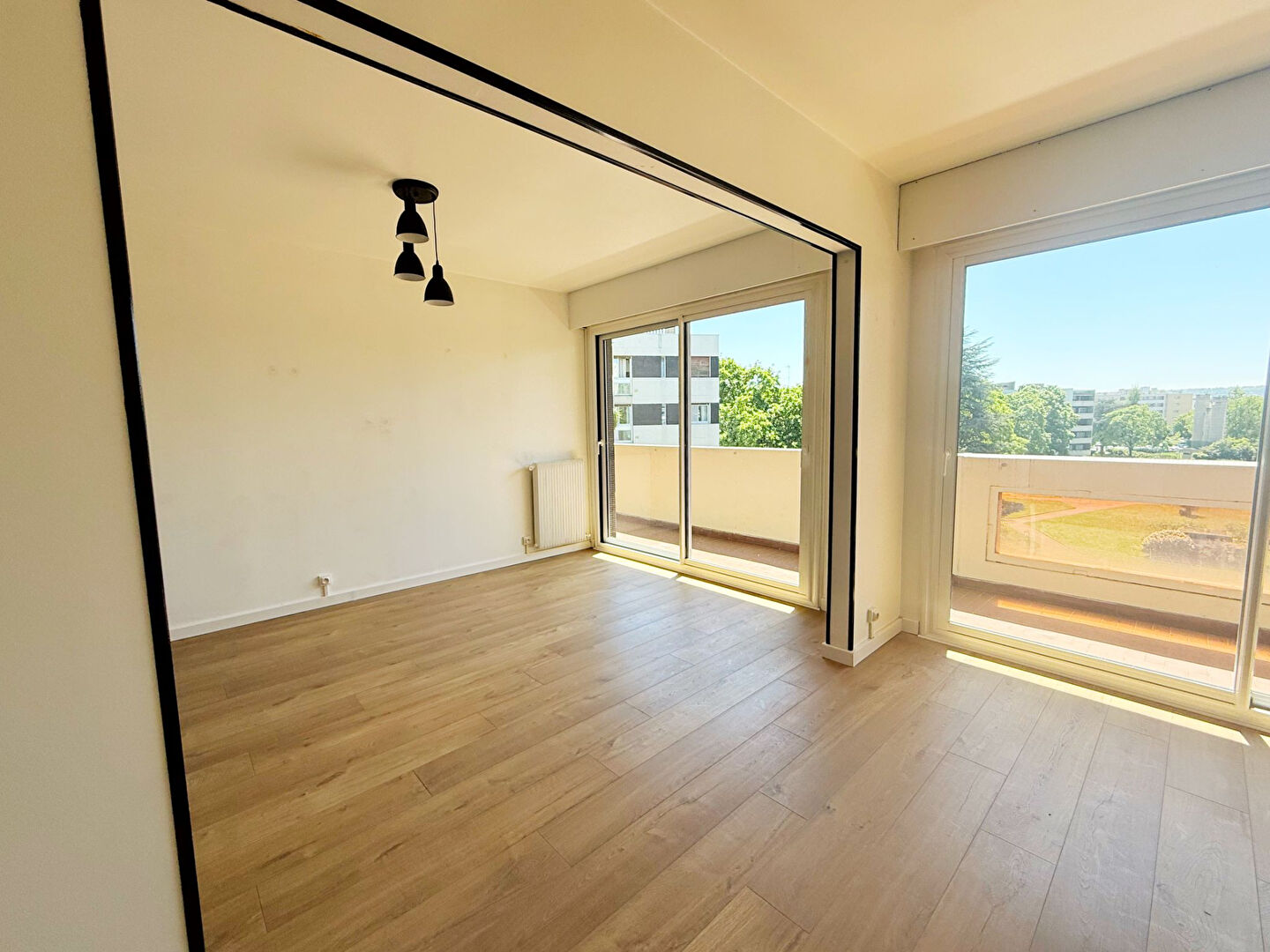 5 pièces 108.29 m2 Nanterre