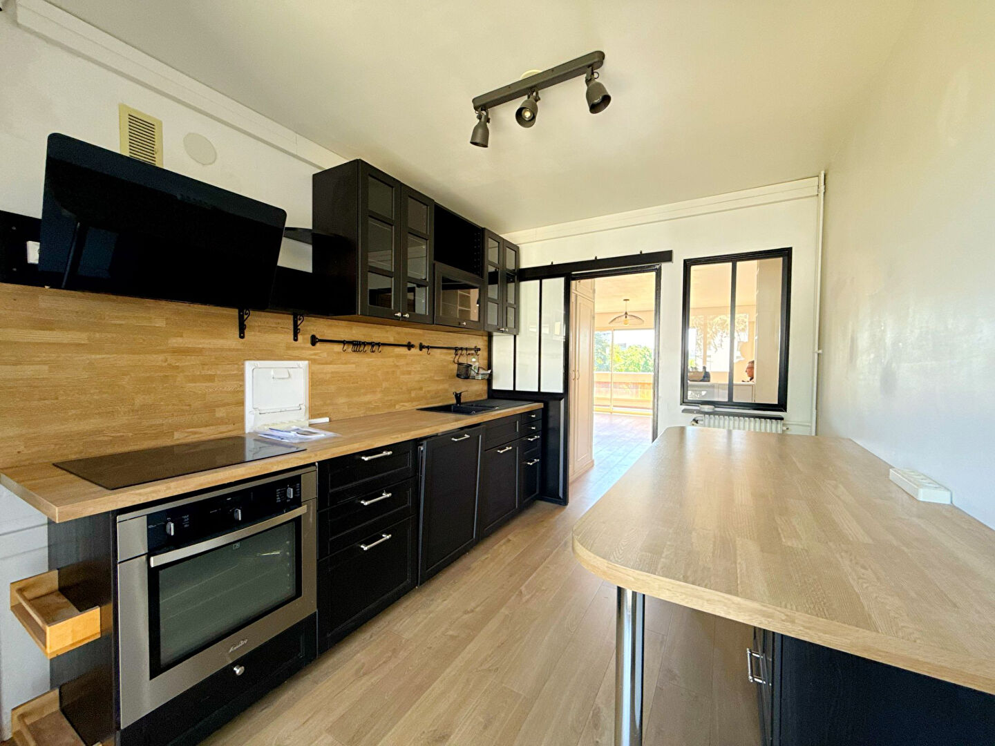 5 pièces 108.29 m2 Nanterre