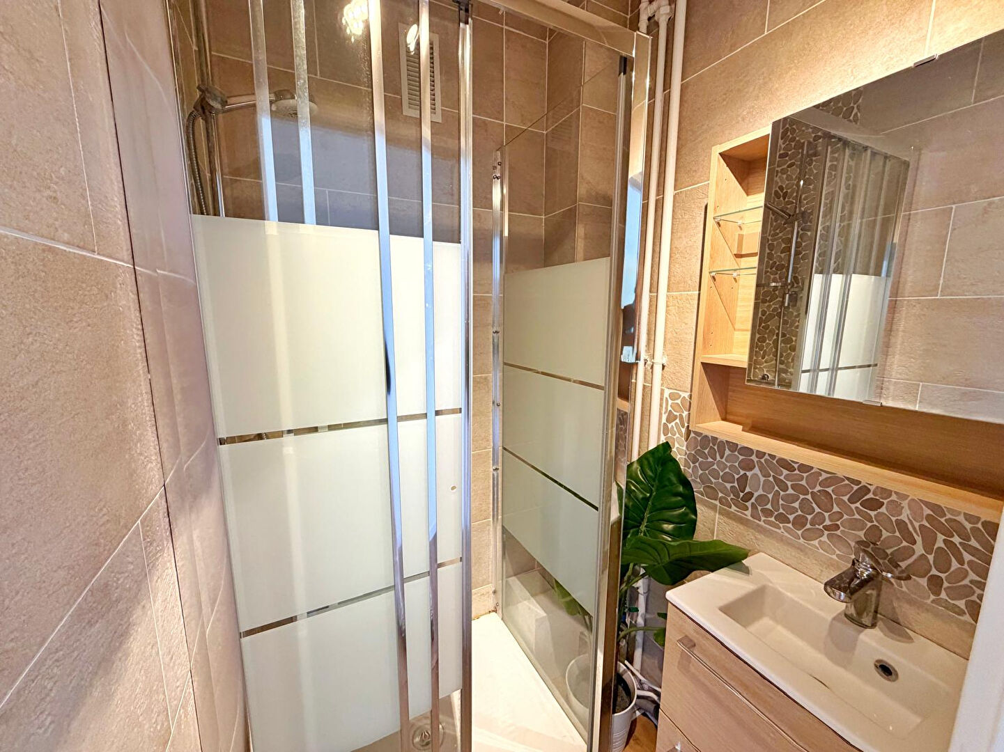 5 pièces 108.29 m2 Nanterre