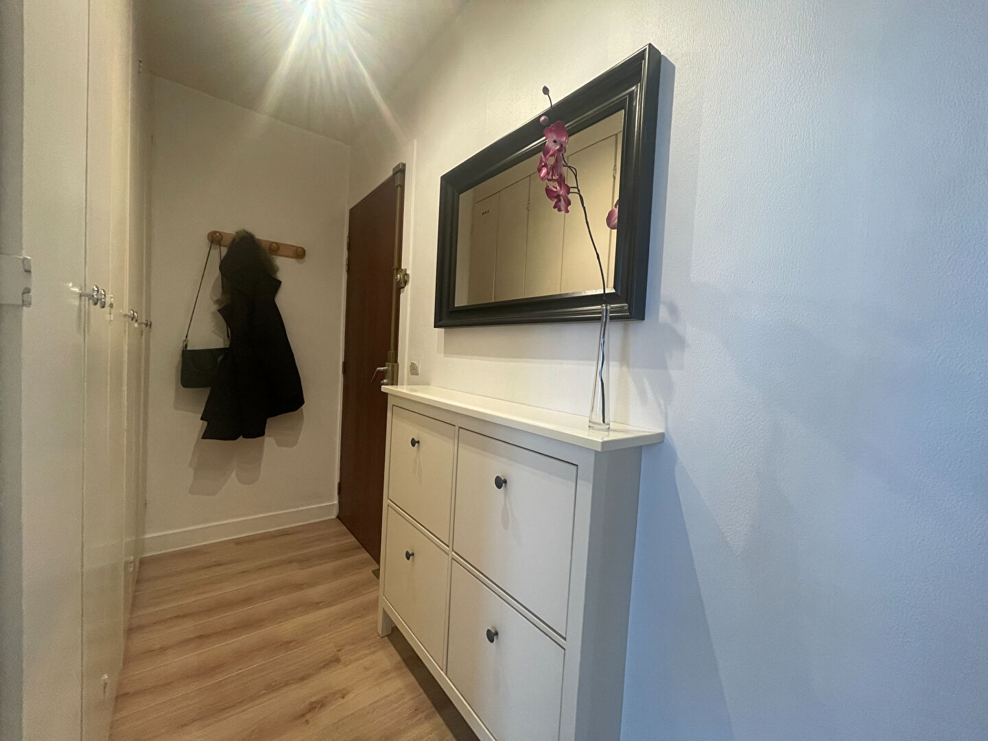 STUDIO MEUBLE PLACE DE LA BOULE