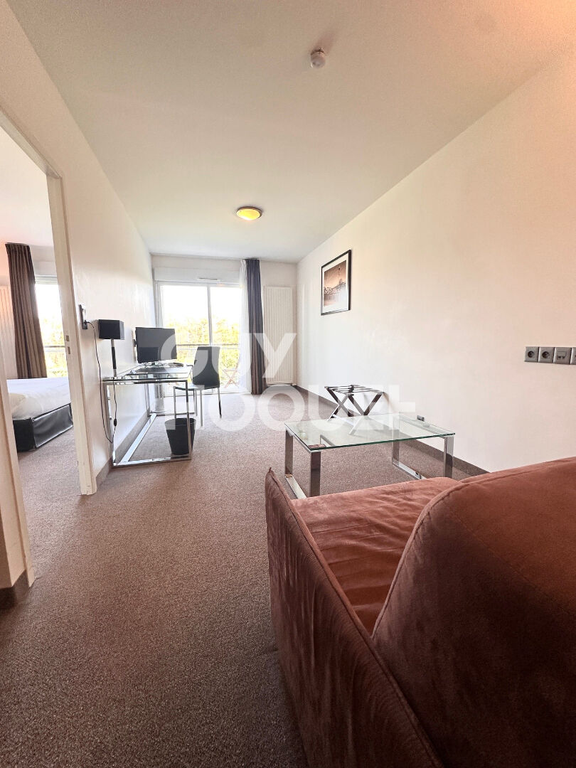 Investissement locatif sécurisé  T2 de 50m2 meublé avec terrasse et services 4 étoiles