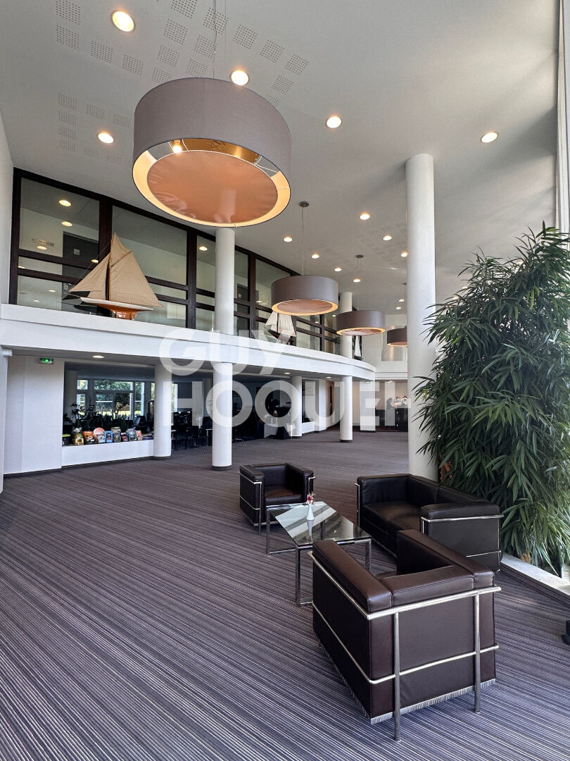 Investissement locatif sécurisé  T2 de 50m2 meublé avec terrasse et services 4 étoiles