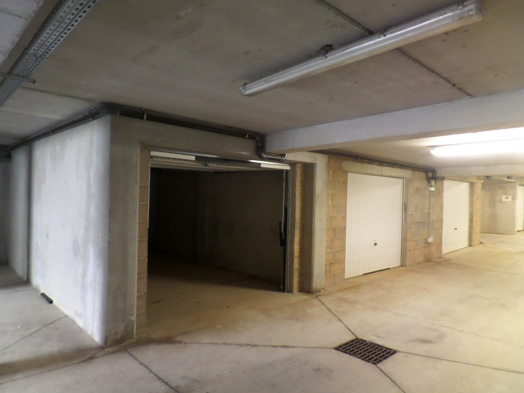 Garage - Bas de St Pierre La Mer