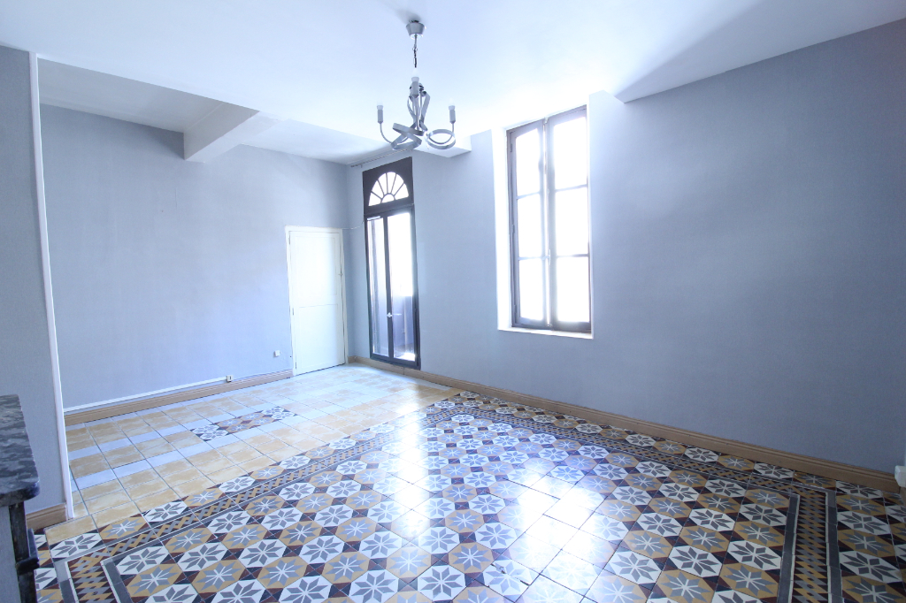 NARBONNE : appartement de 100 m² à louer
