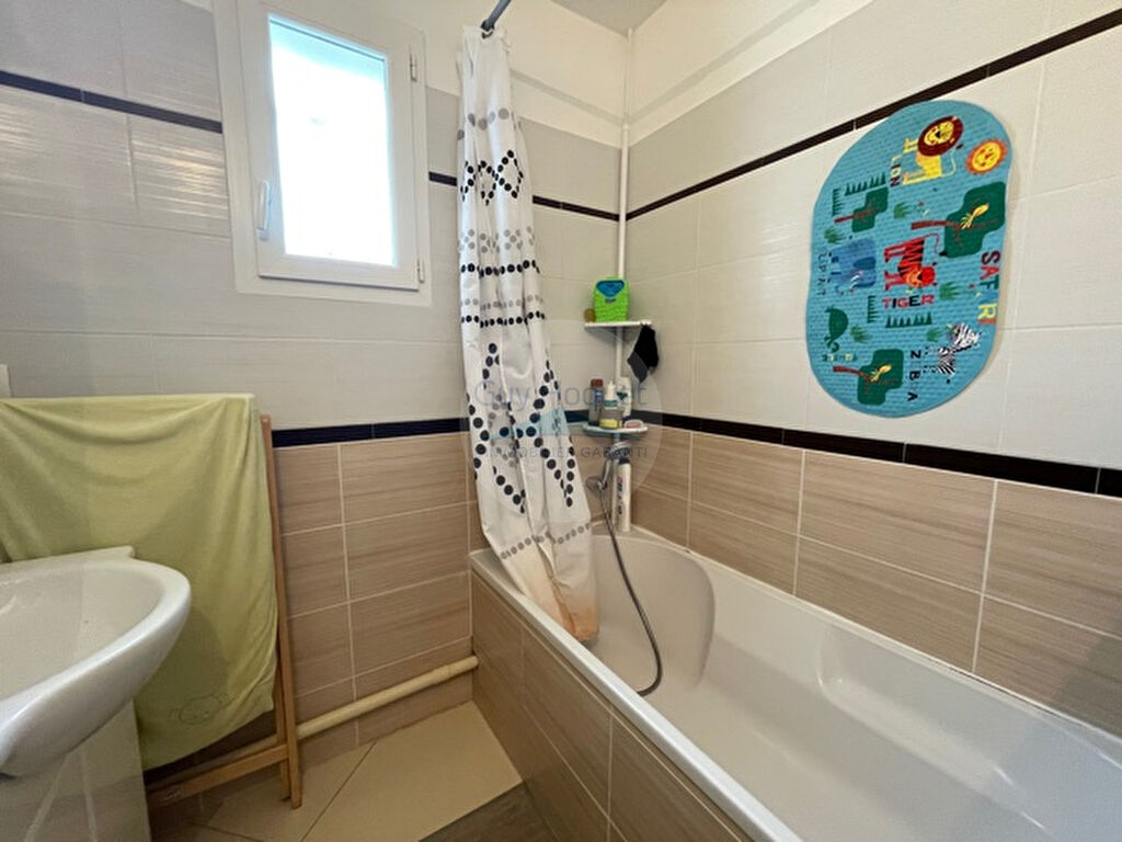 Narbonne : maison de 5 pièces (97 m²) à louer