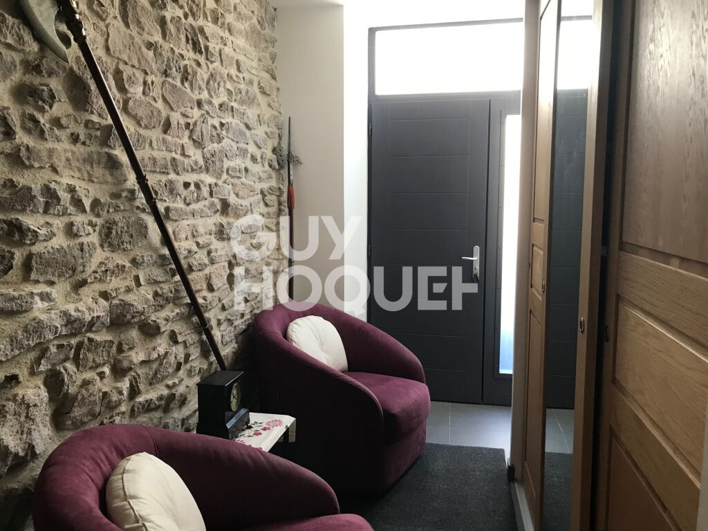 LA LIVINIERE : maison de caractère 5 pièces à vendre, terrasse, garage 57m2