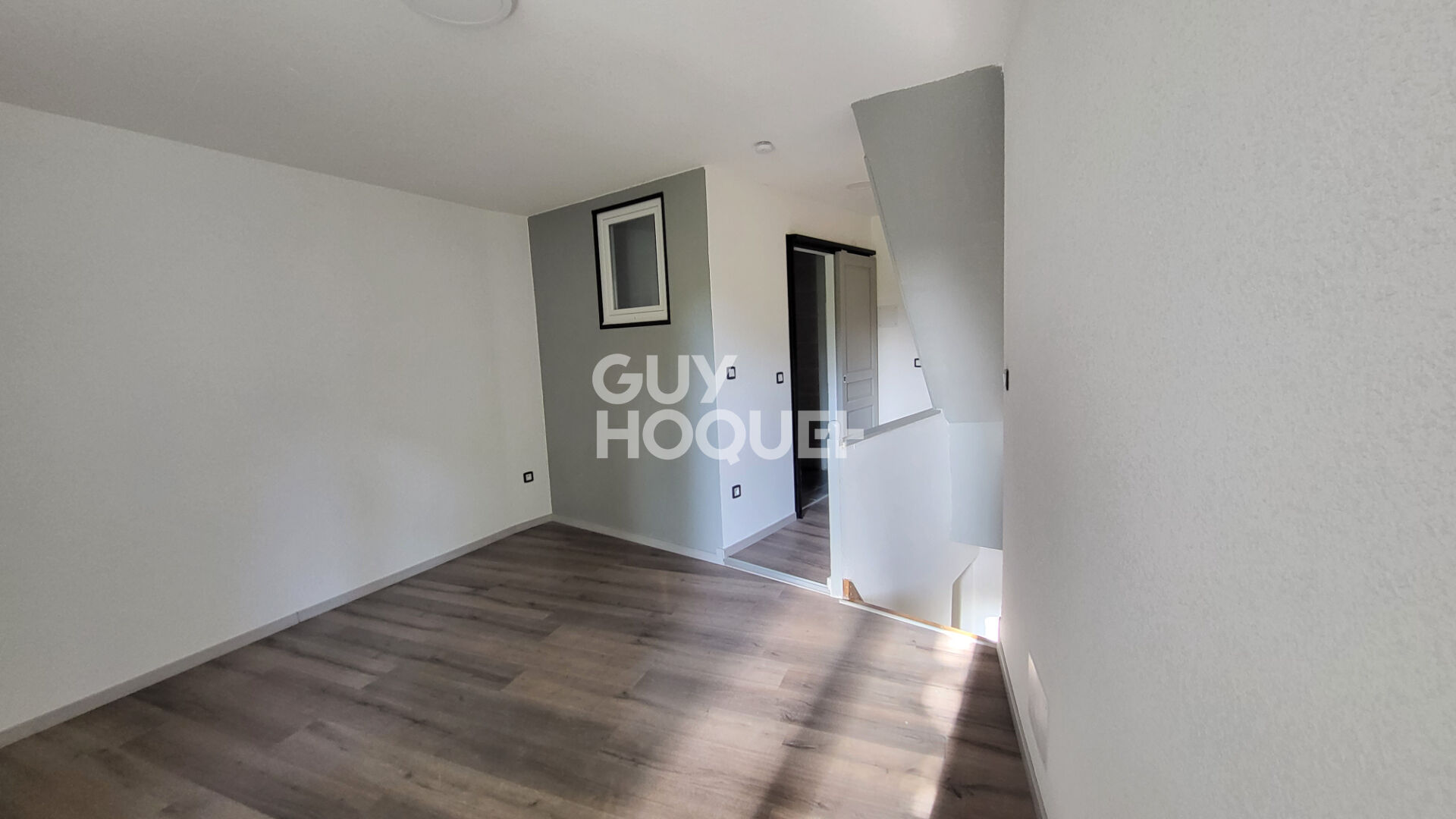 MAISON DE VILLAGE 440 HC