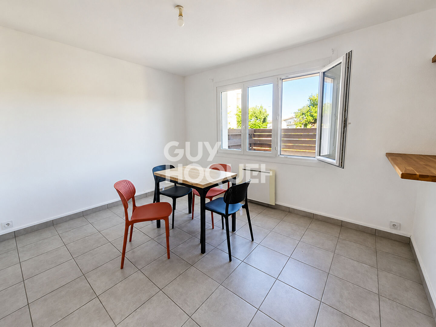 LOCATION d'un appartement F1 (31 m²) à LEZIGNAN CORBIERES