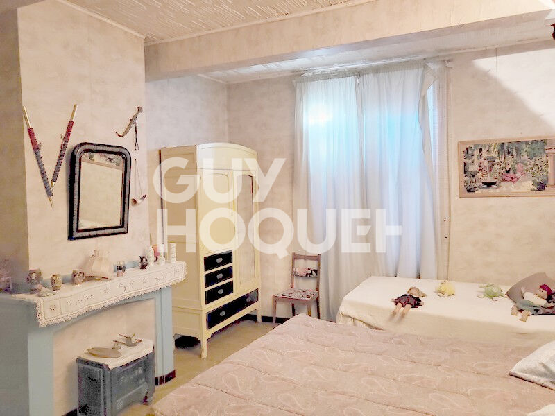 A vendre : Maison ancienne 8 pièces au calme à AZILLANET