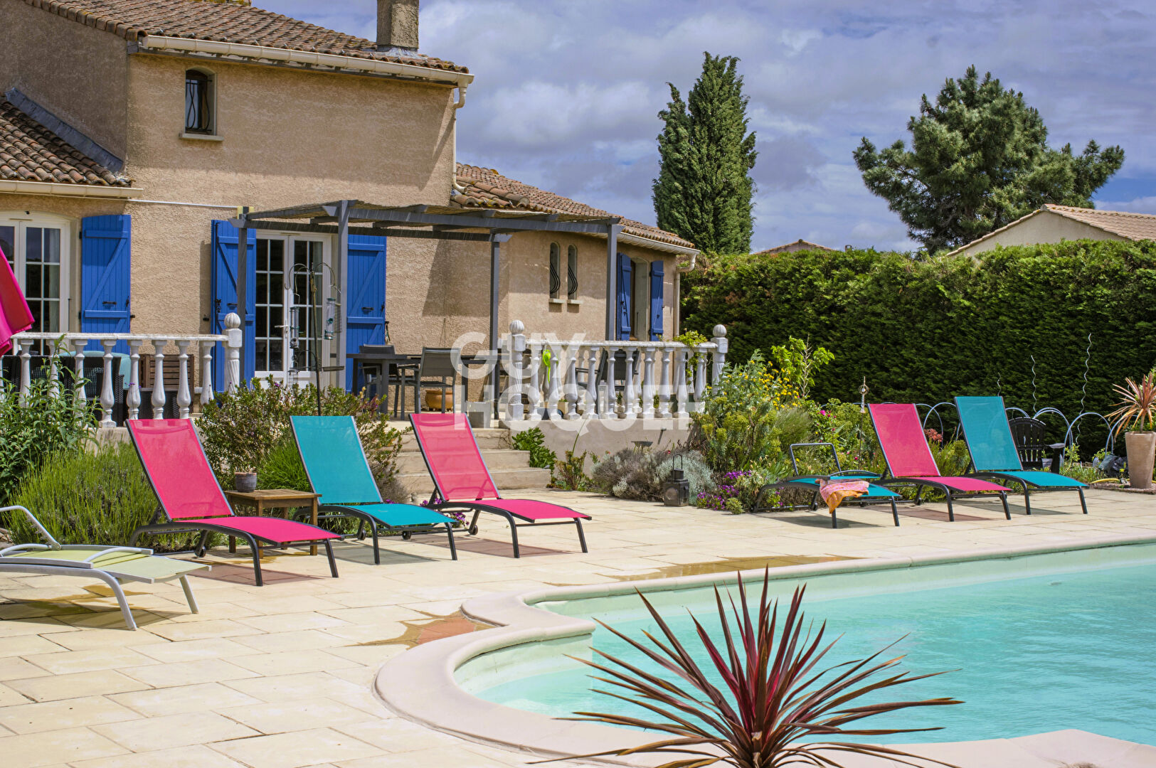 Villa  6 PIÈCES AVEC PISCINE