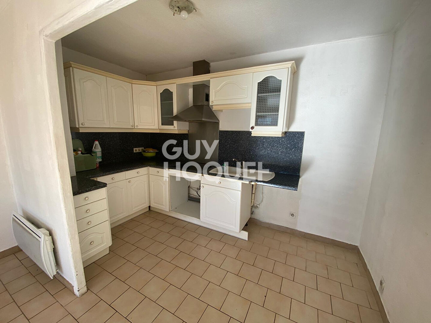 NARBONNE : appartement F3 (57.80 m²) en location