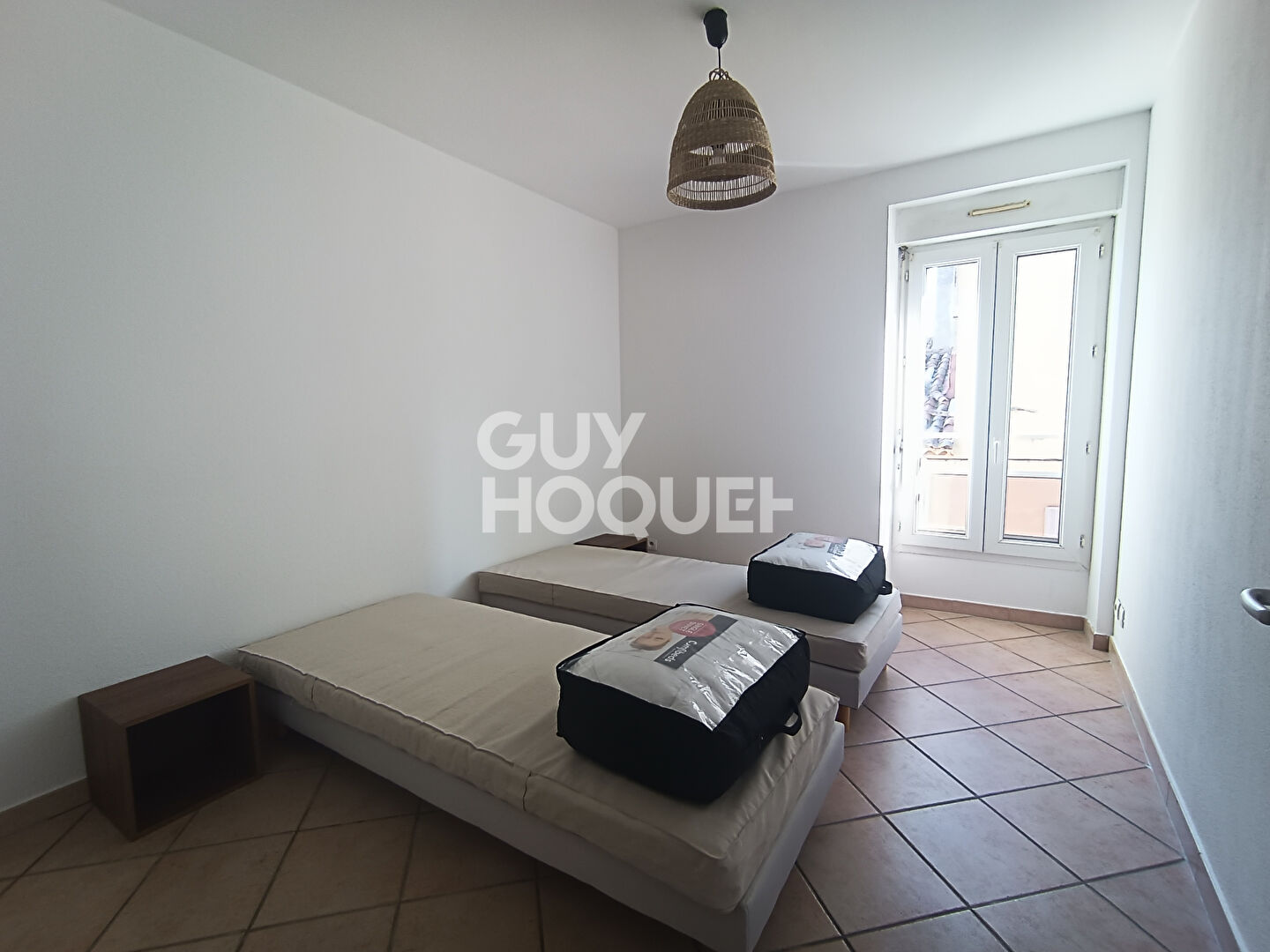 NARBONNE : appartement 3 pièces  meublé (72 m²) en location