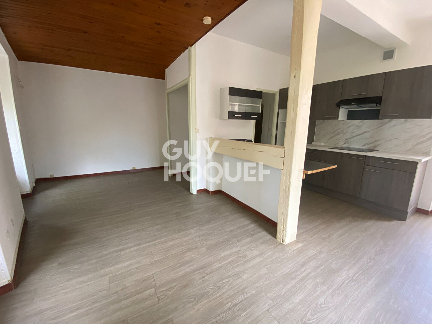 LOCATION d'un appartement F3 (63 m²) à PEPIEUX