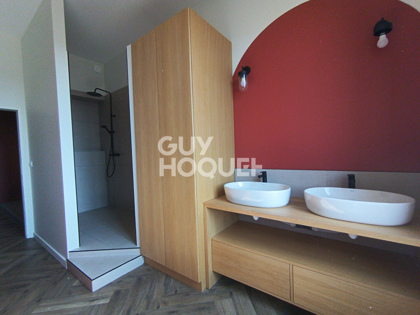 NARBONNE : appartement de 4 pièces (110 m²) en location