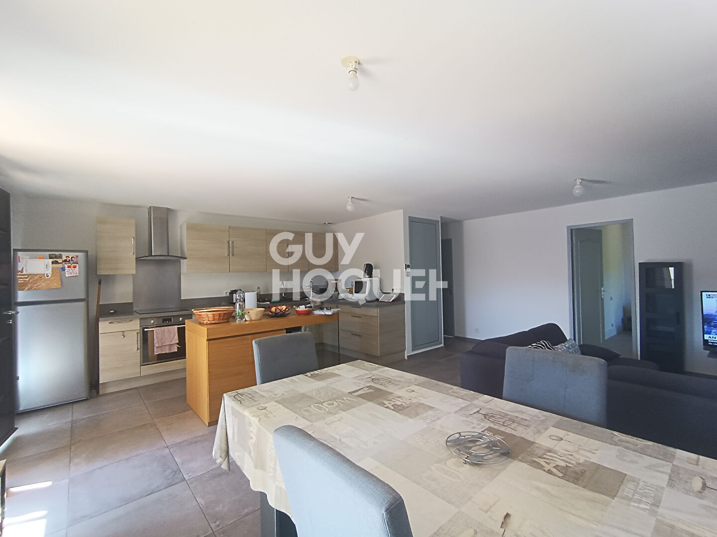 Maison de 4 pièces (88 m²) avec garage et jardin en location à VINASSAN