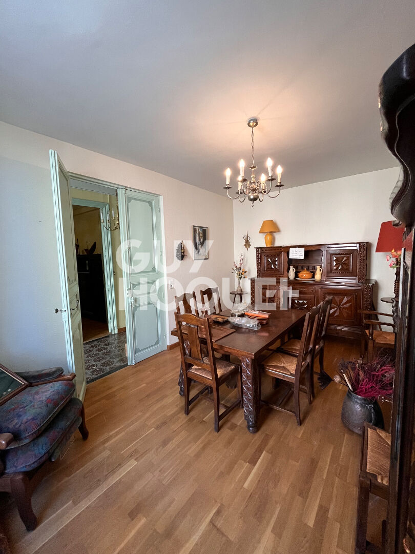 Maison à vendre à HOMPS - 7 pièces, 5 chambres, bon état