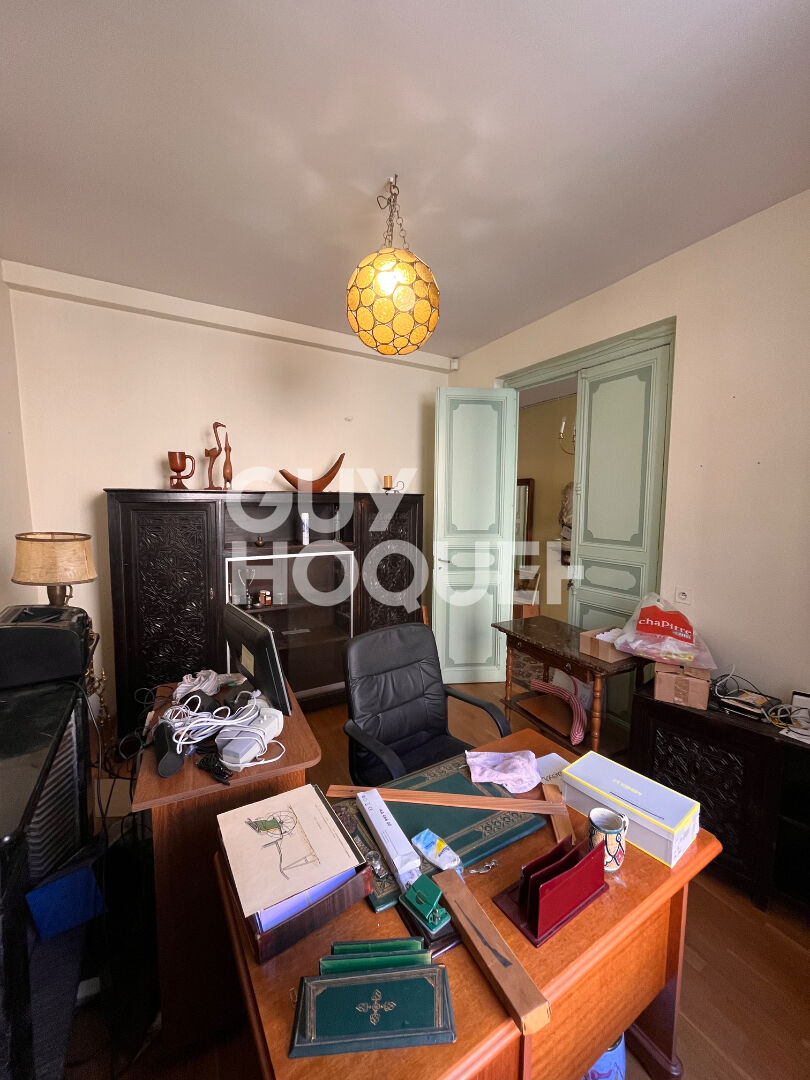 Maison à vendre à HOMPS - 7 pièces, 5 chambres, bon état