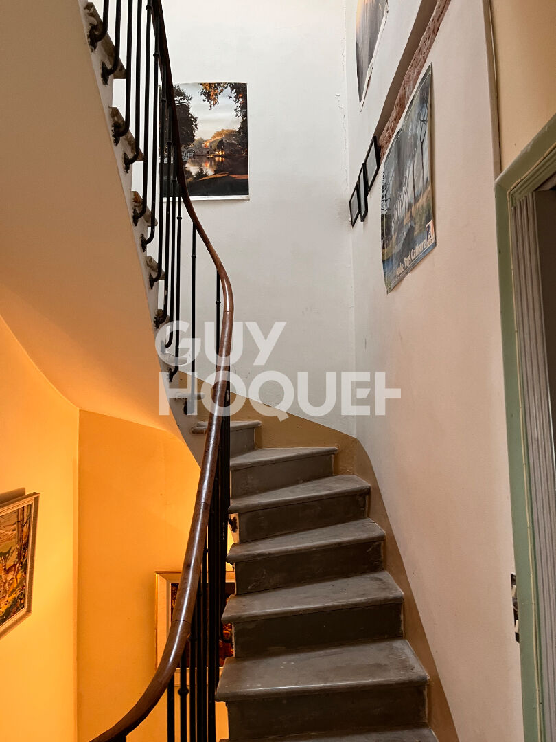 Maison à vendre à HOMPS - 7 pièces, 5 chambres, bon état