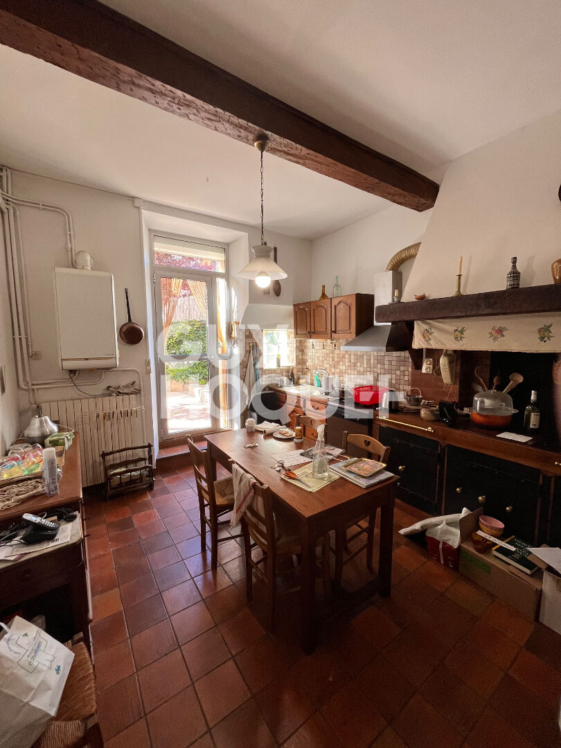 Maison à vendre à HOMPS - 7 pièces, 5 chambres, bon état