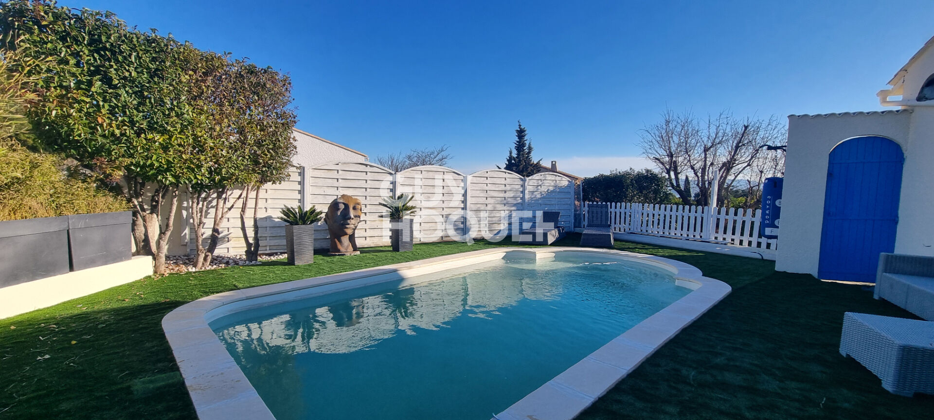 VILLA avec piscine, grand garage et vue dégagée sur étangs de Bages