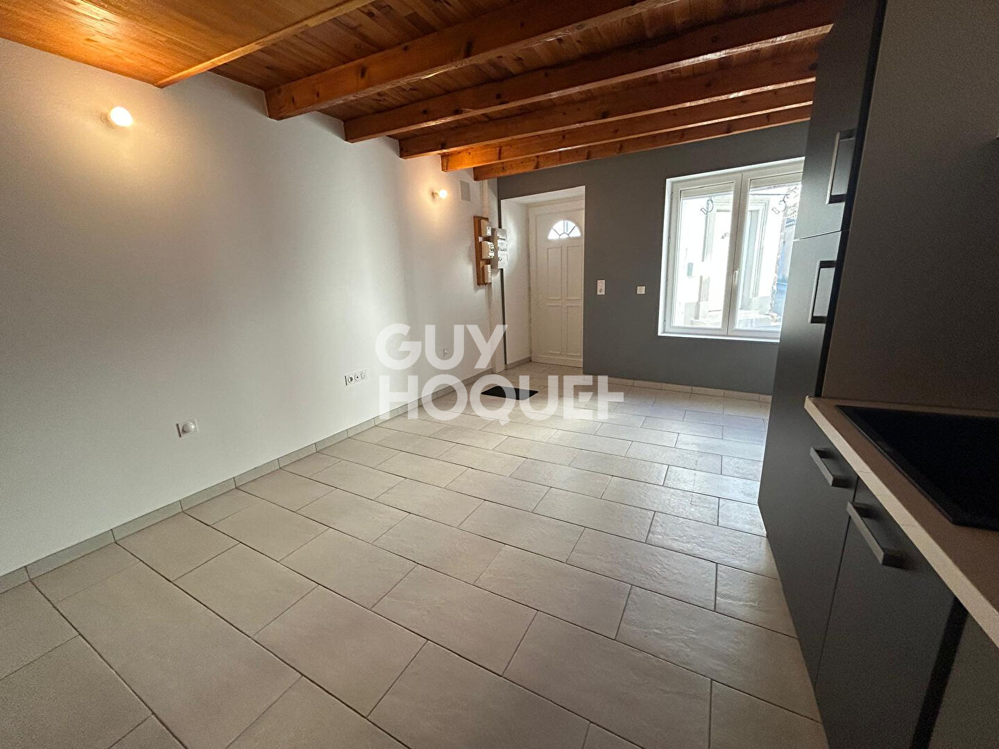 Charmante maison de village à louer à Raissac d'Aude 48 m²