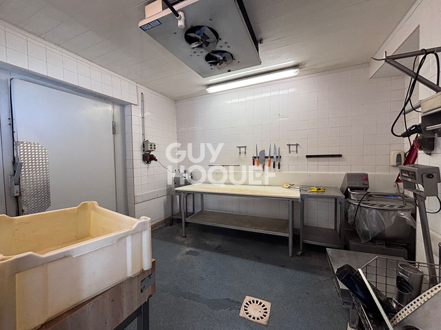 Local 145 000 (Hangar, Box, parking) à vendre à Narbonne - Référence V1305NK