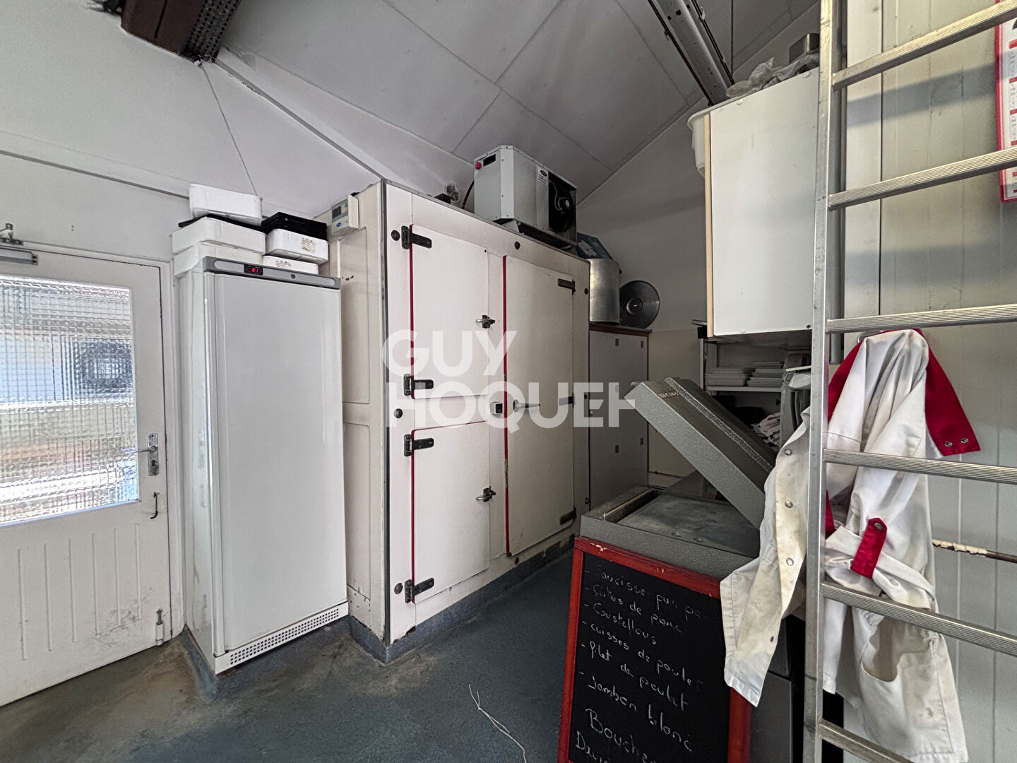 Local 145 000 (Hangar, Box, parking) à vendre à Narbonne - Référence V1305NK